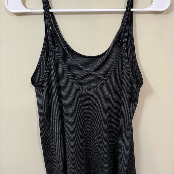 Old Navy Gray Fitted Camisole Top - Picture 2 of 5